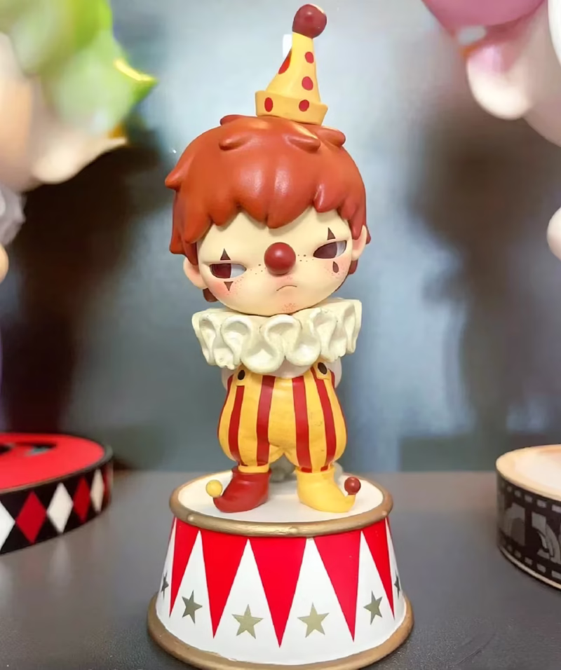 Exclusive Figure SP of Hirono Congregating at Pop Land Amusement Park Miniatures of Hirono Sad Clowns Innovative Art-Toy Décor